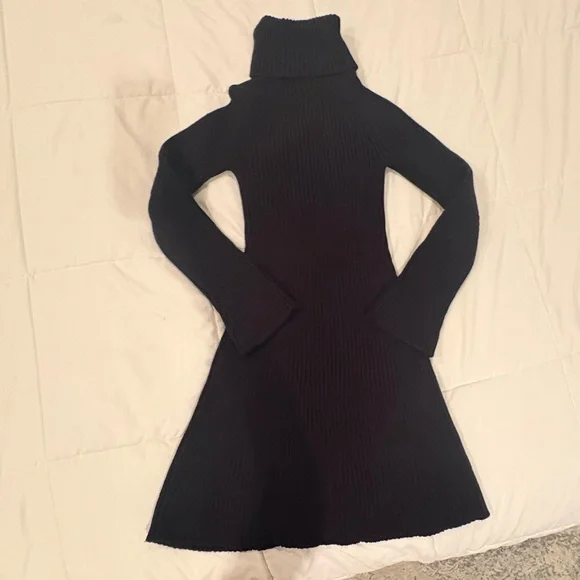 NWT Aritzia Sunday Best Long Sleeve Black Dress - Picture 3 of 5